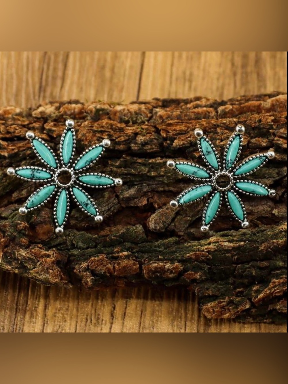 🩵🆕🩵Turquoise Daisy Flower Stud Earrings